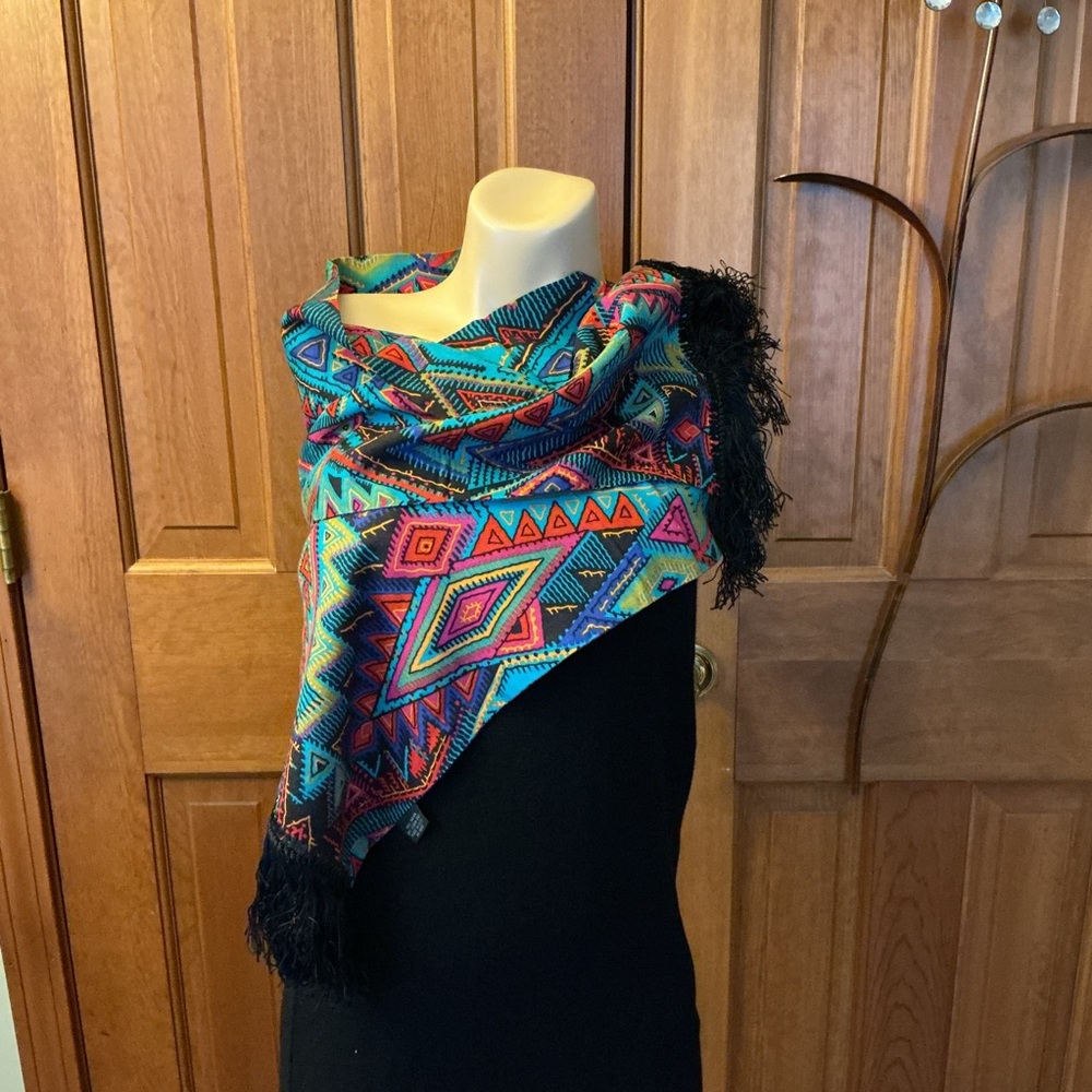 Colorful Aztec Geometric Fringe Scarf - Vibrant Multi-Color